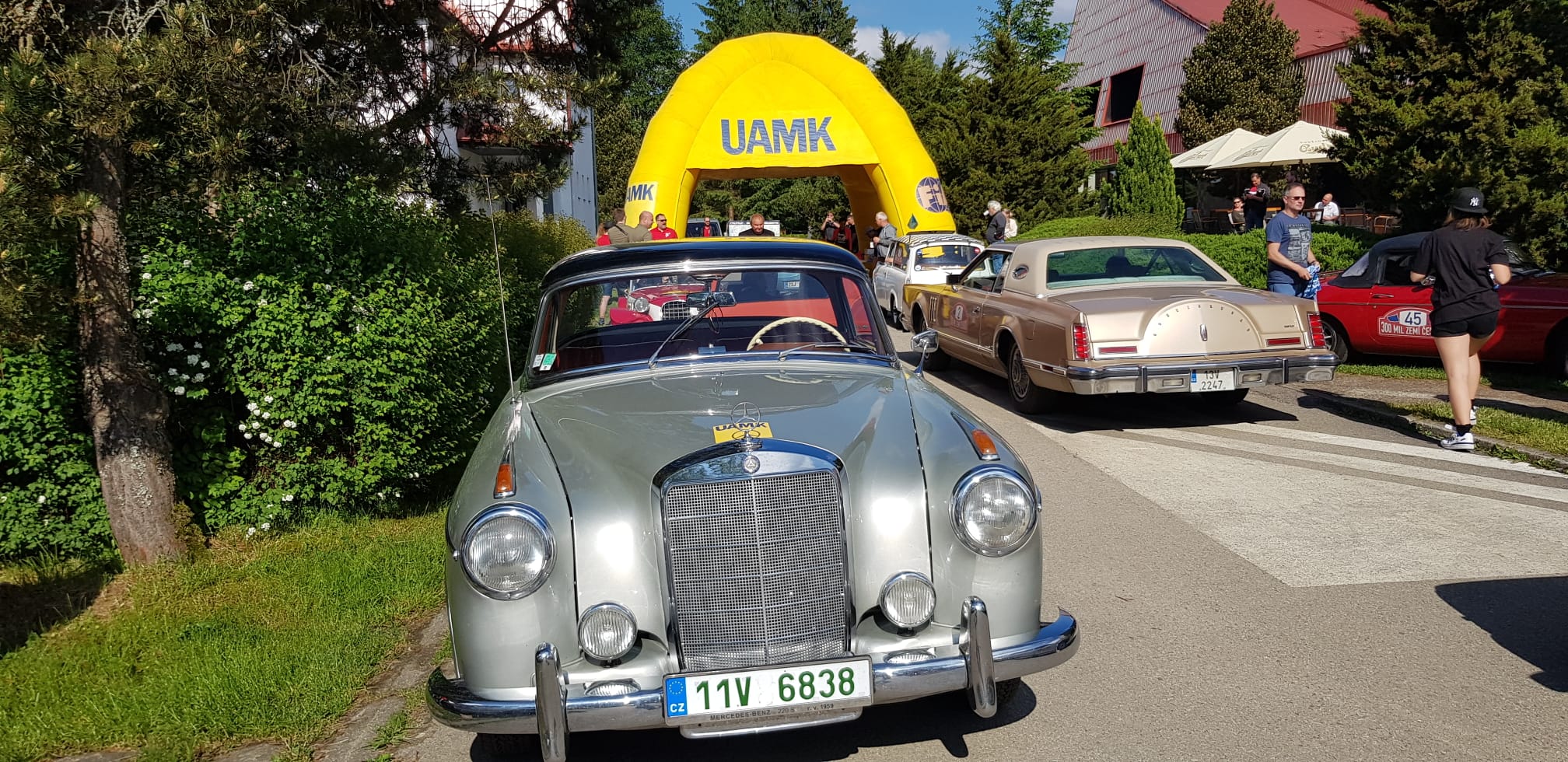 300 MIL ZEMÍ ČESKOU